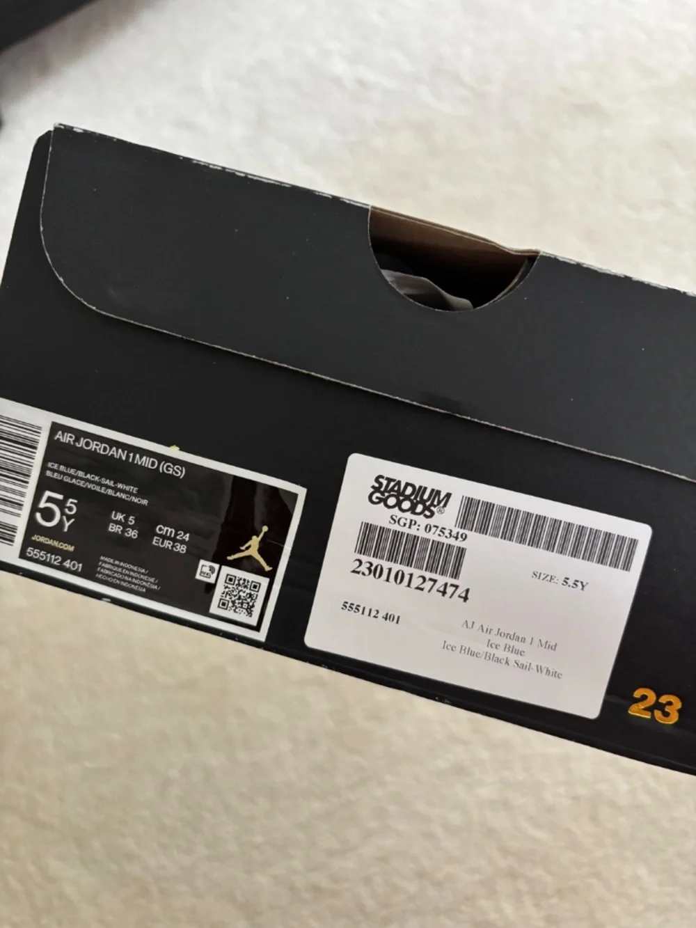 Air Jordan 1 Mid GS “Ice Blue” Size 5.5Y